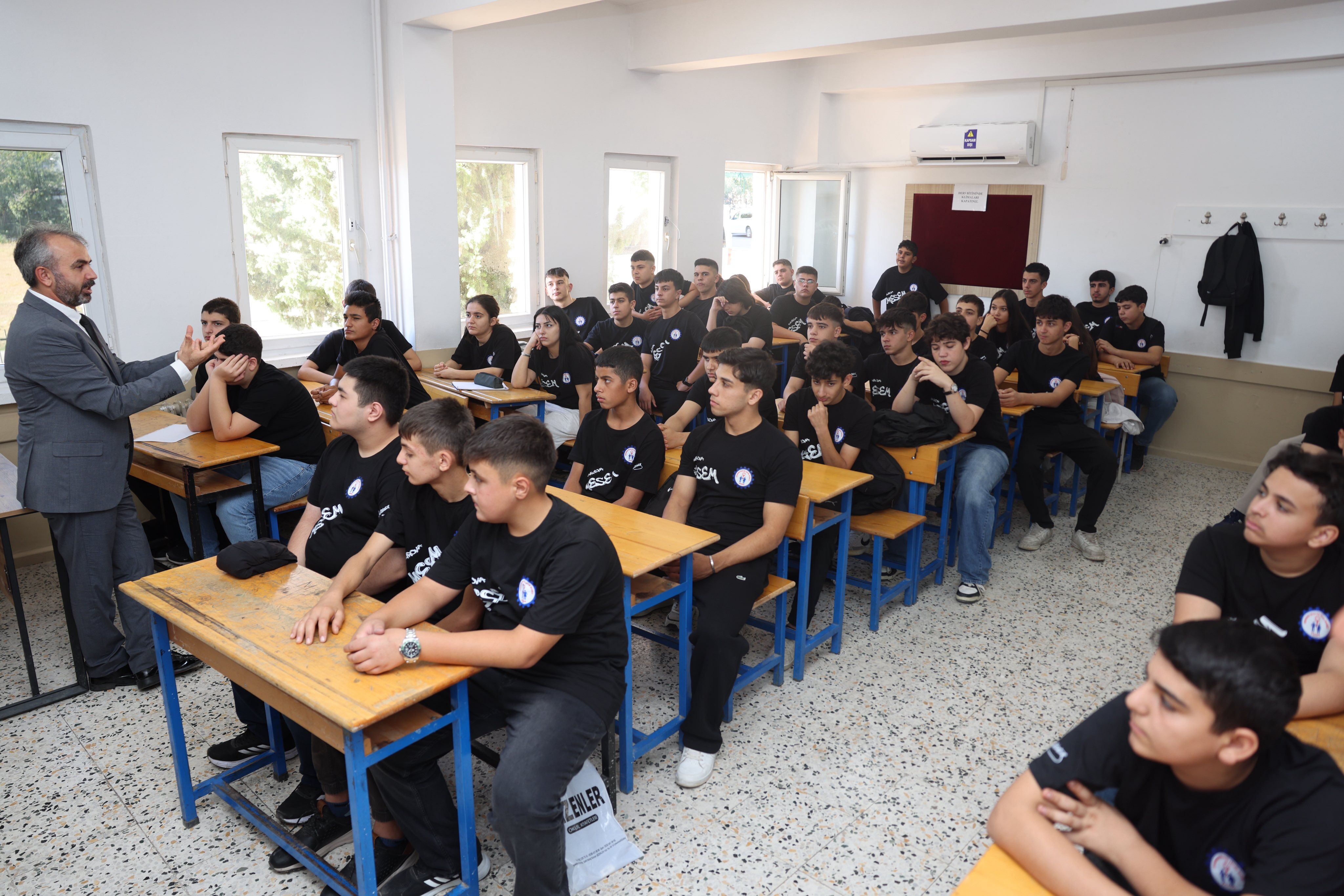Tüfekçi’den Çukurova Mesleki Eğitim Merkezi’ne Anlamlı Ziyaret (2)