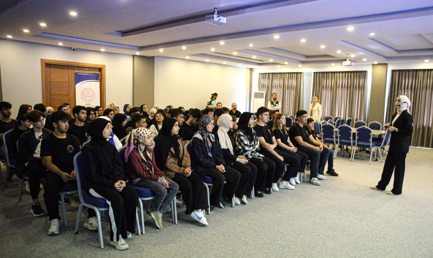 Yeşilay, Adana’da 300 Bin Öğrenciye Ulaşmayı Hedefliyor (2)