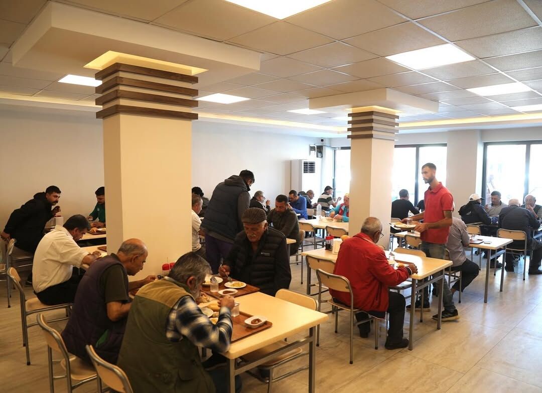 Yüreğir Belediyesi’nden Bütçe Dostu Yemek Hizmeti (3)