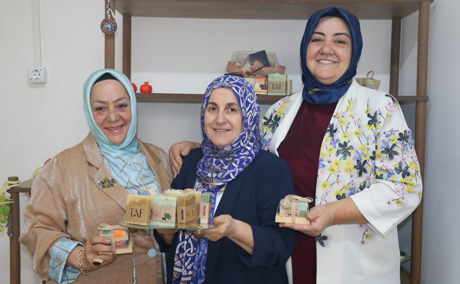 15 Yıllık Dostluk, Kadın Emeğiyle Hayat Buldu (1)