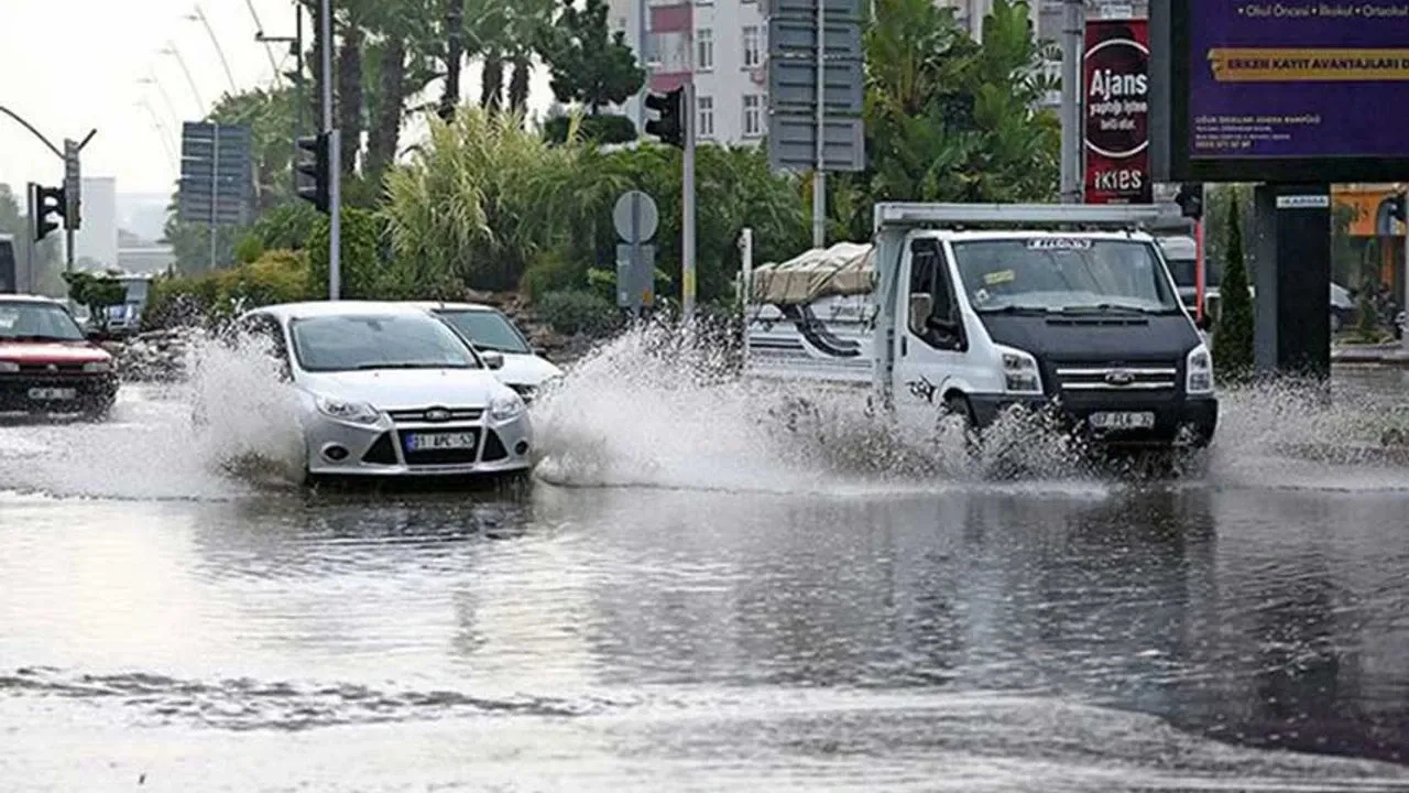 Adana Hava Durumu Şaşırtacak! Sıcaklıklar Düşüyor, Yağış Başlıyor