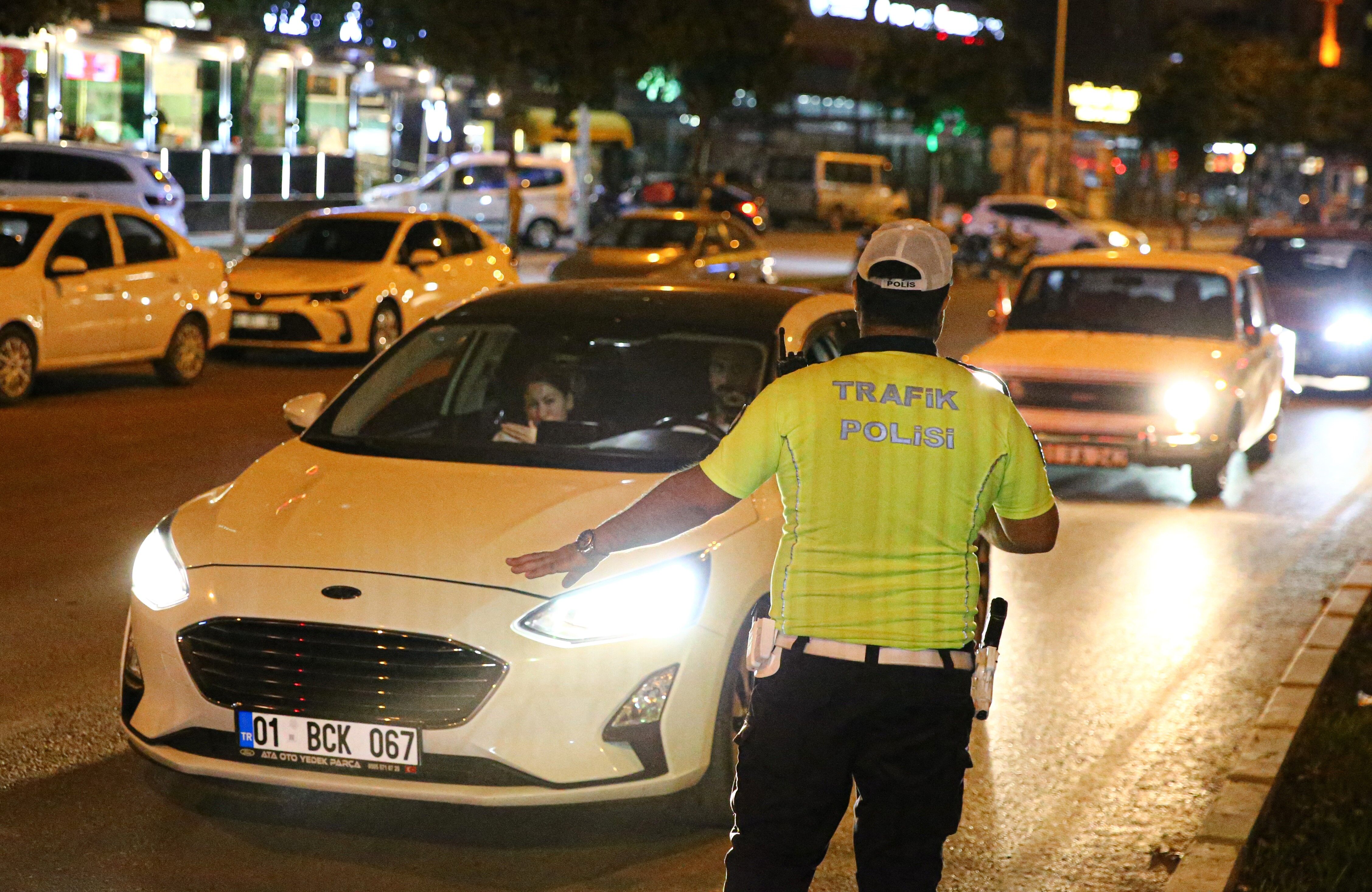 Adana’da 884 Polisle Dev Operasyon 72 Gözaltı (1)-1