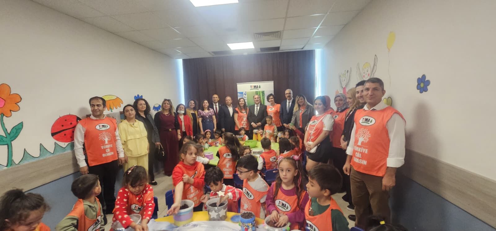 Adana’da Minik Eller Toprakla Buluştu Her Palamut Bir Umut! (2)