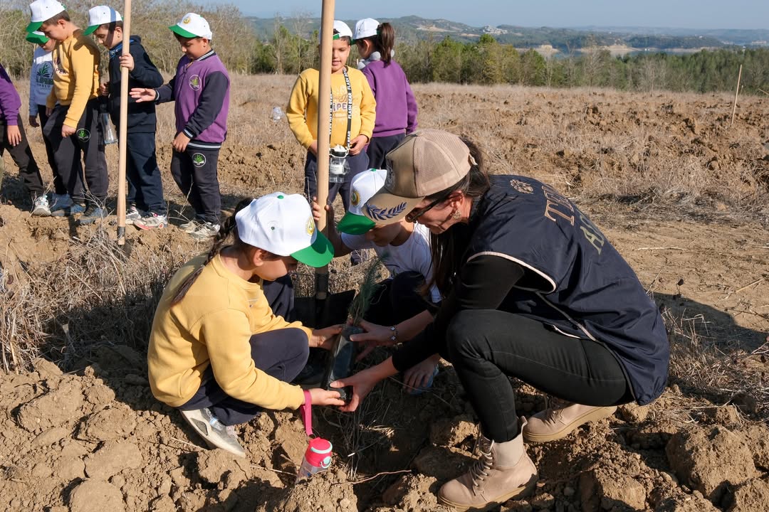 Adana’da Şehitler Anısına Fidanlar Toprakla Buluştu (2)