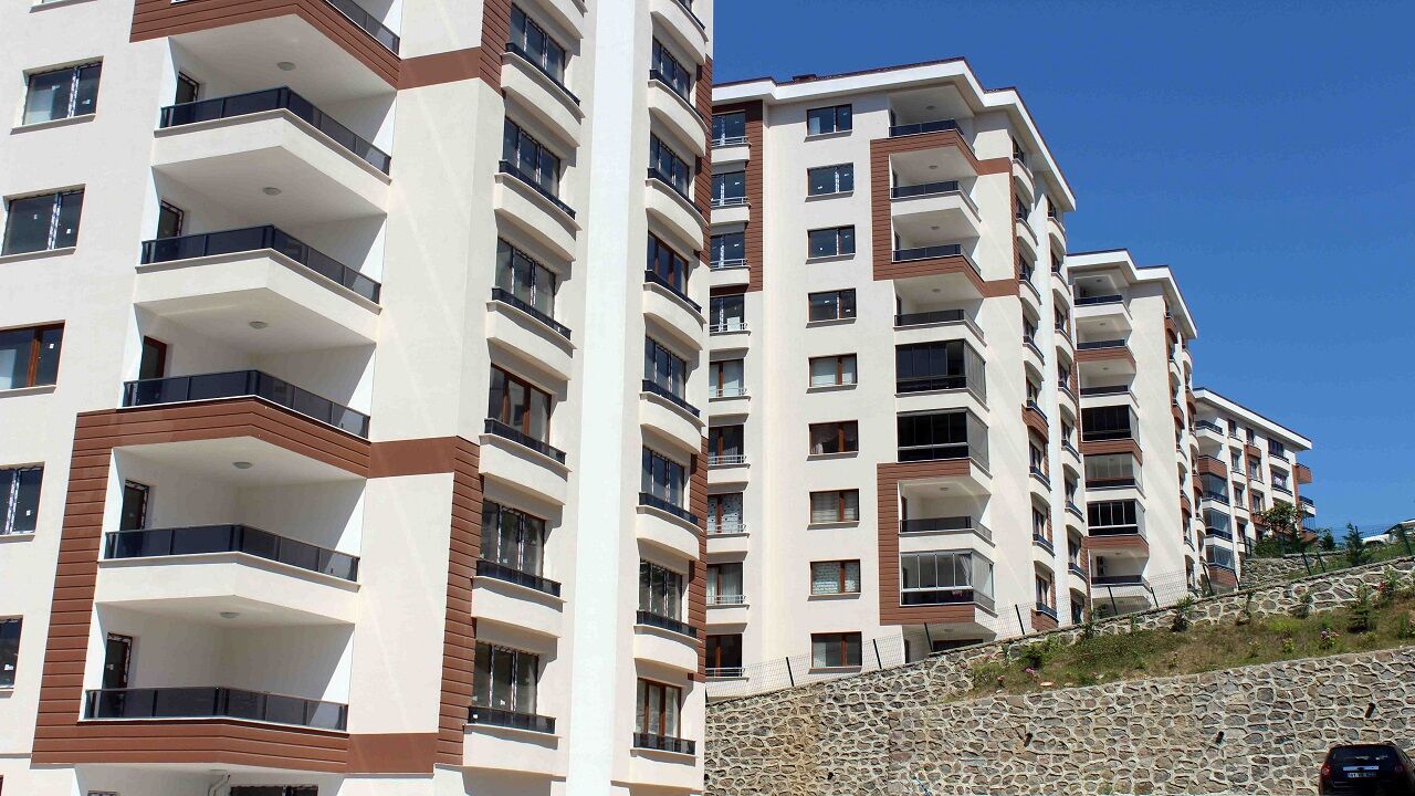 Adanalılara Duyuruldu: 200 Metreden Büyük Daire Icradan Bu Fiyata Satılacak