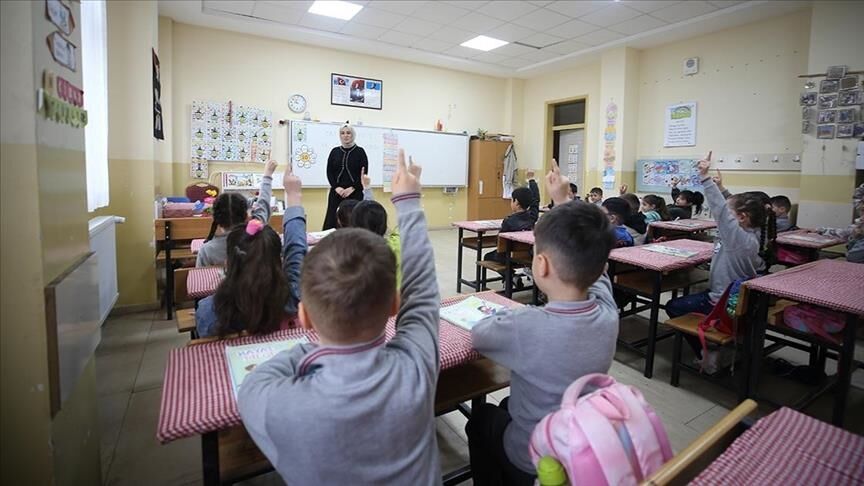 Ara Tatil Sona Erdi 18 Milyon Öğrenci Yeniden Sıralara Döndü