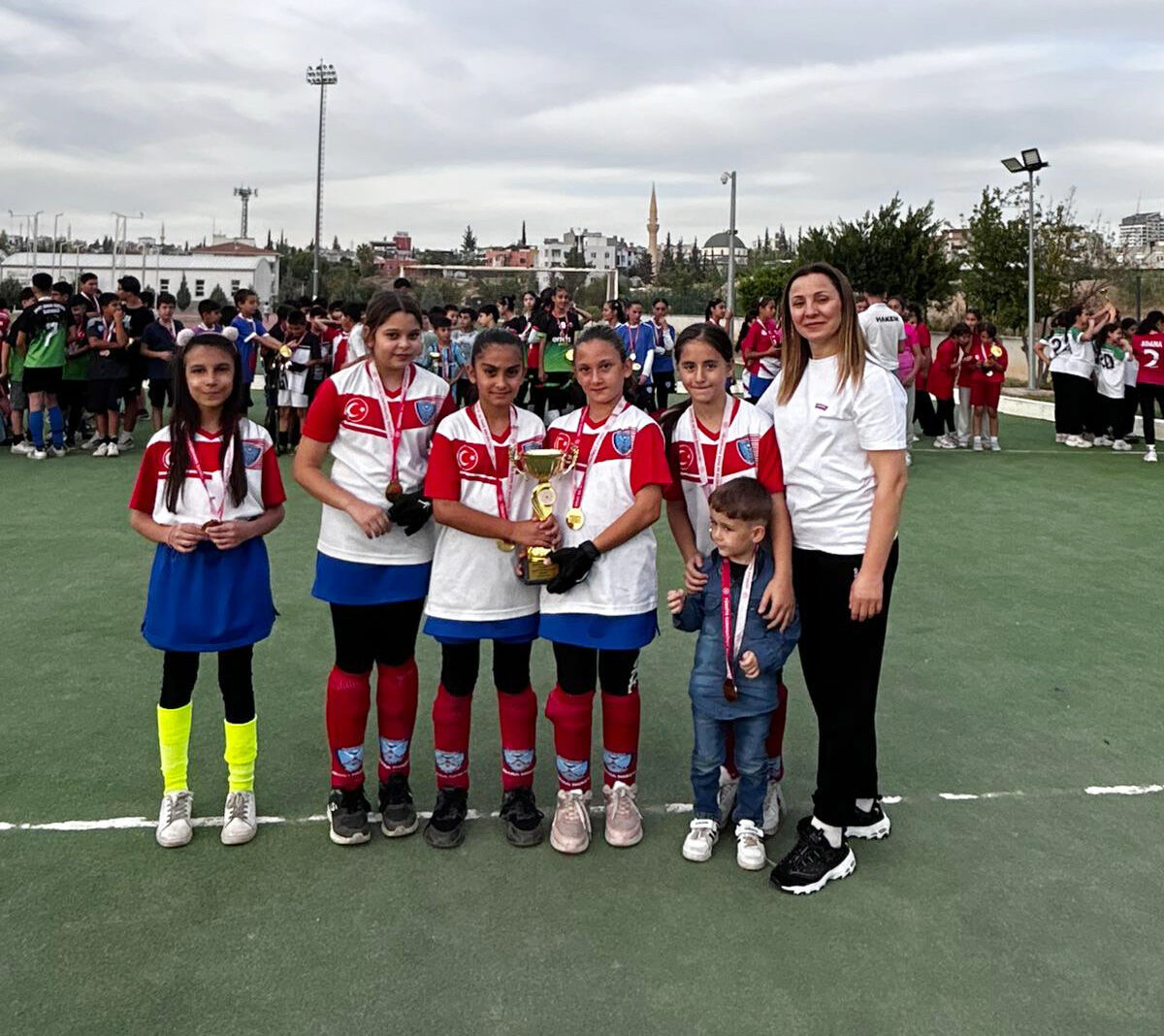 Cumhuriyet Coşkusu Sahada Yaşandı (1)