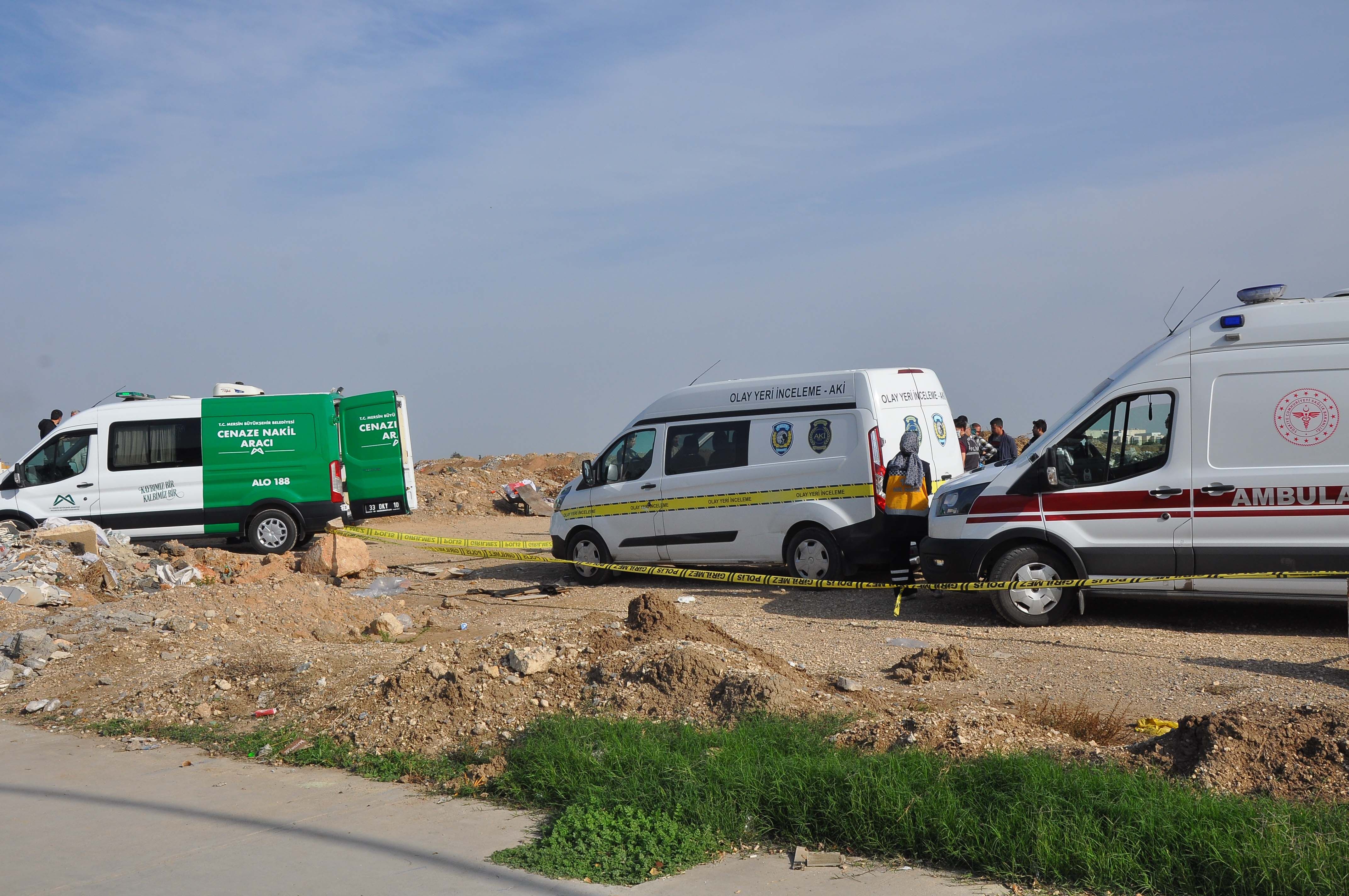 Hafriyat Alanında Halıya Sarılmış Erkek Cesedi Bulundu (1)