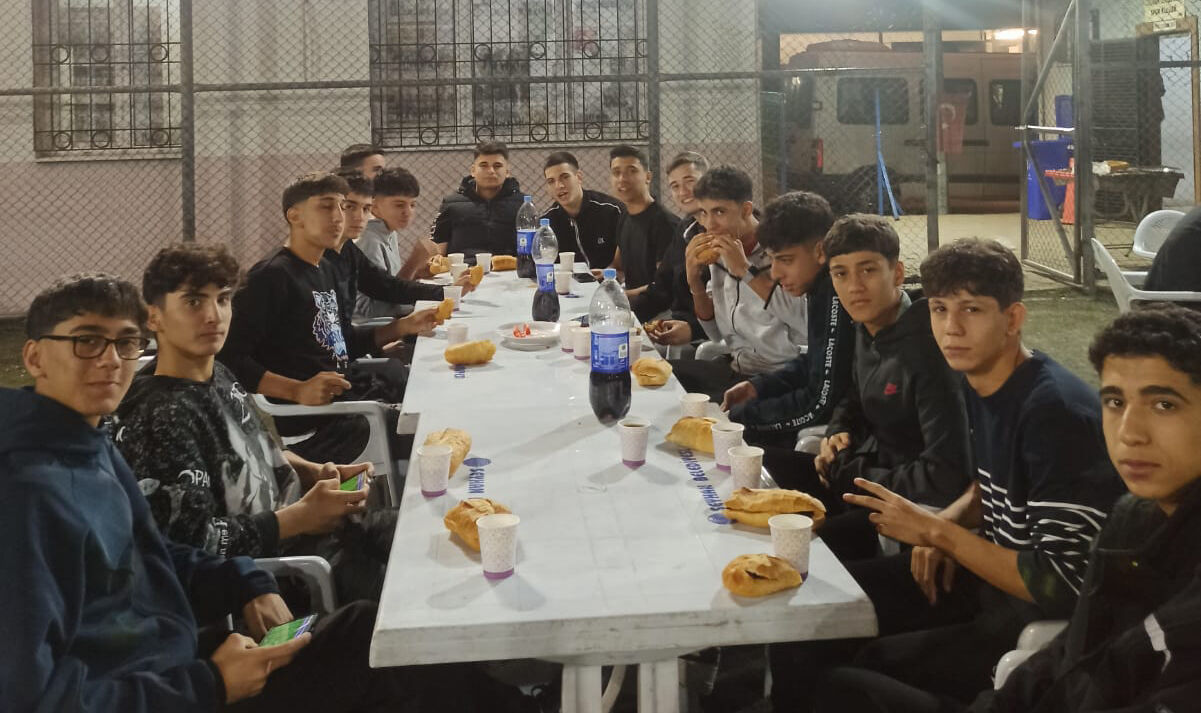 Pars Fk U 18, Moral Yemeğinde Bir Araya Geldi (2)