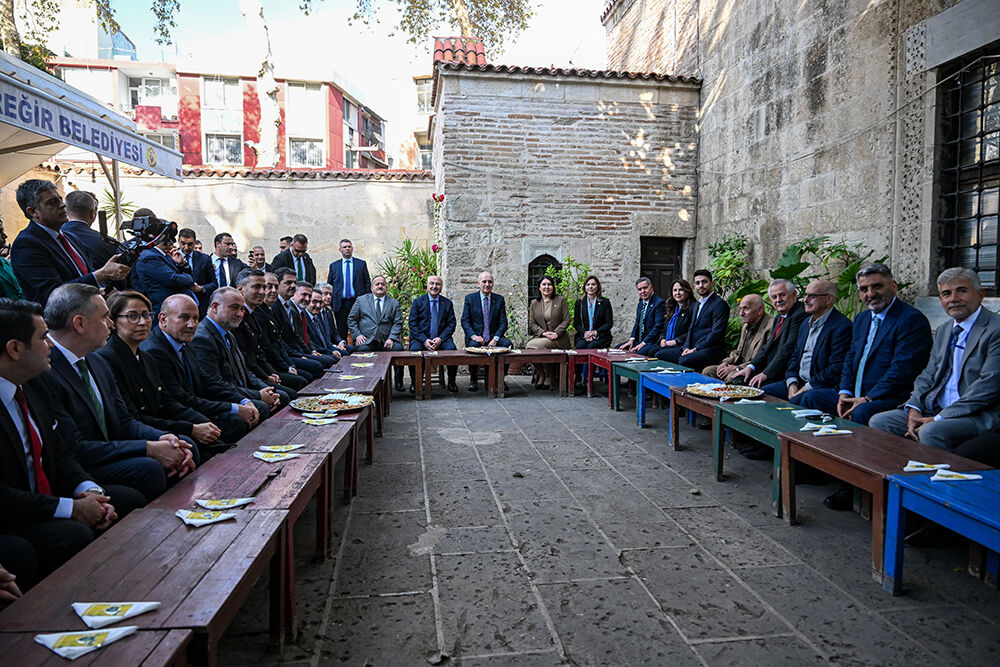 Tbmm Başkanı Kurtulmuş, Adana’da Yoğun İlgiyle Karşılandı (4)