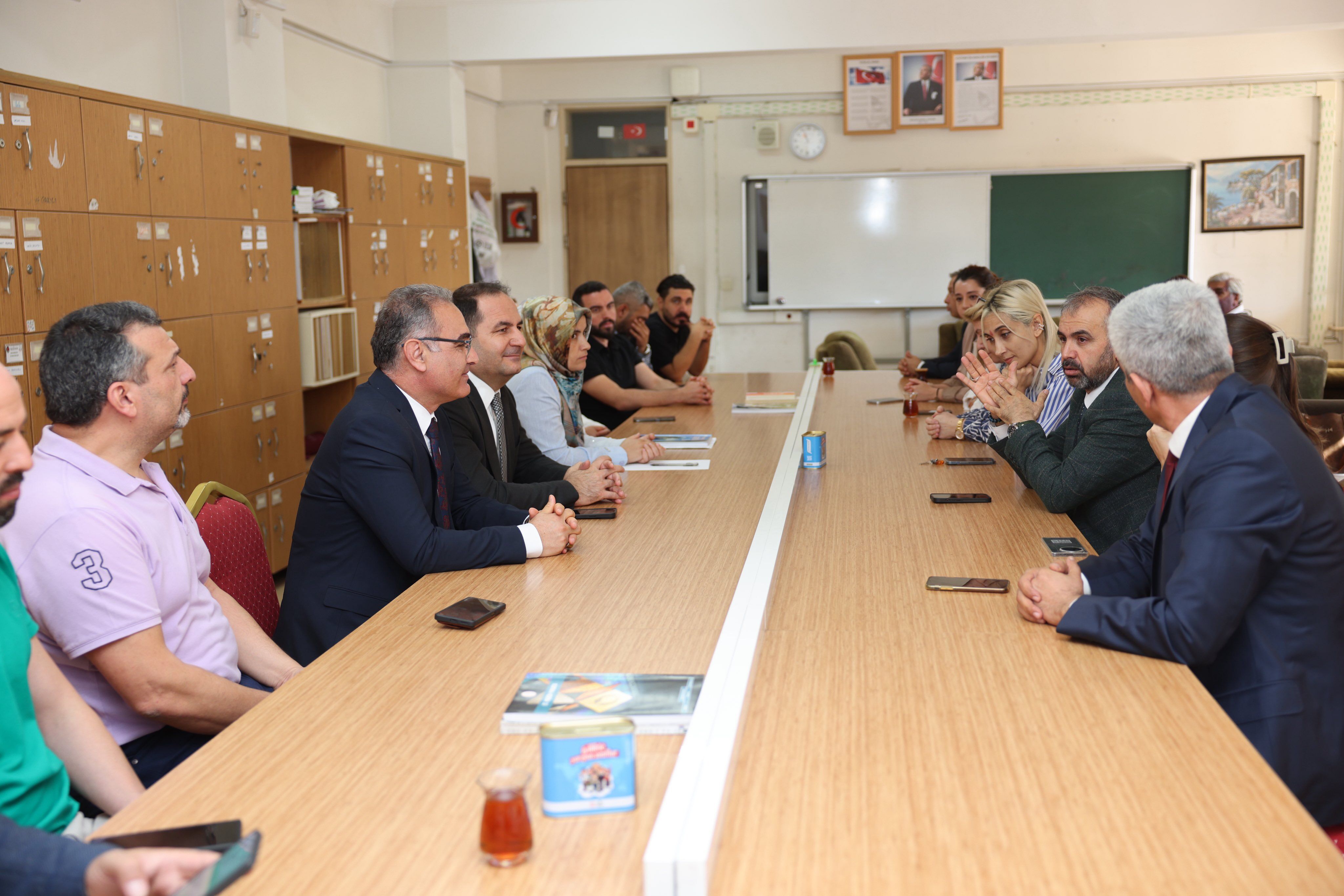 Yusuf Tüfekçi, Mahmud Sami Ramazanoğlu Ai̇hl’yi Ziyaret Etti 2