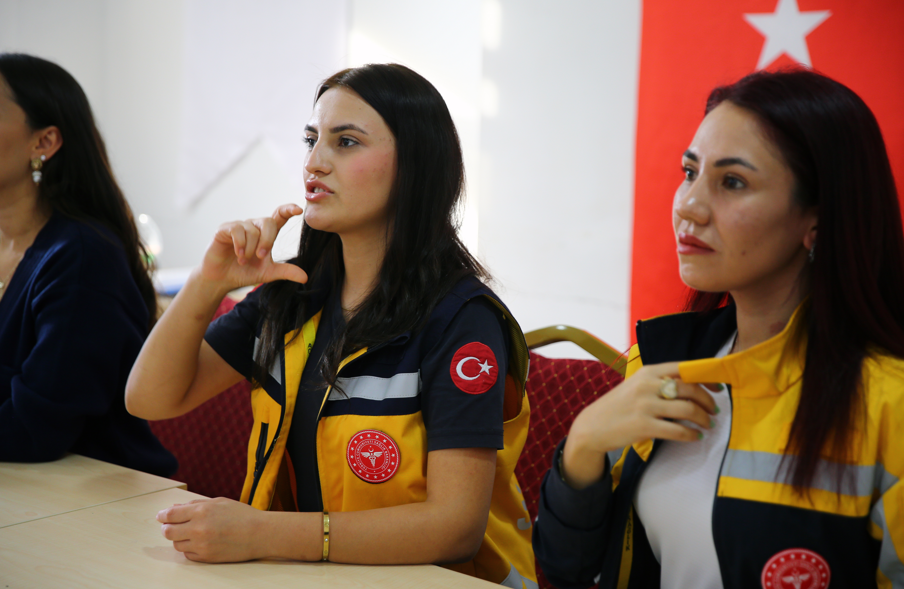 Adana’da 112 Personeline Işaret Dili Eğitimi (2)