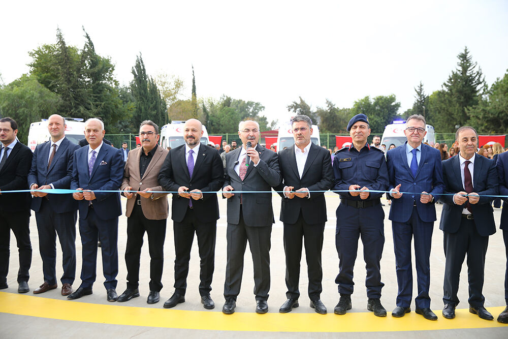 “Adana’da Acil Müdahale Güçlendi 15 Yeni Ambulans Sahada! (1)