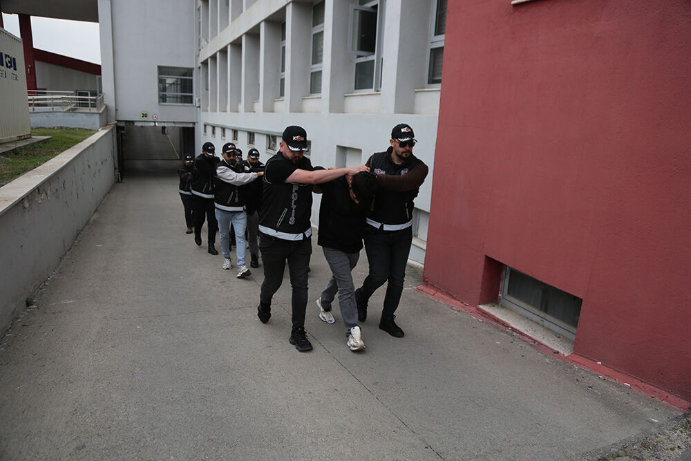 Adana’da Haraç Çetesi Dehşeti 19 Yaşındaki Genç Öldürüldü (1)-1