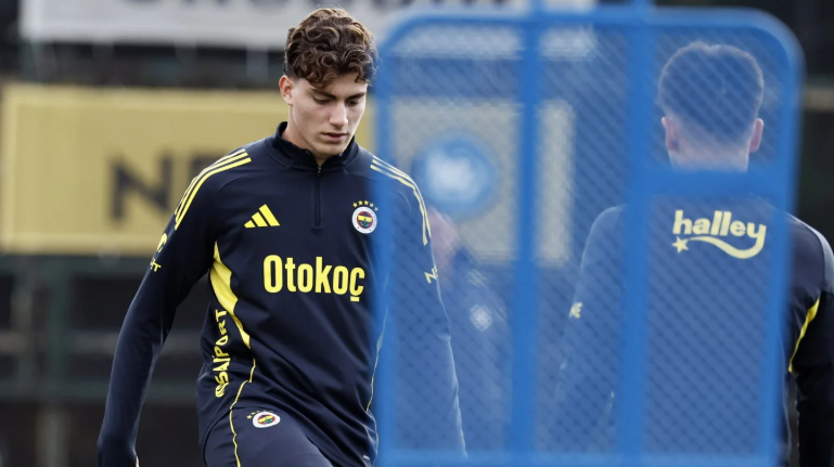 Adanalı Kamil Efe Üreğen Fenerbahçe’de Kendini Kanıtladı (1)
