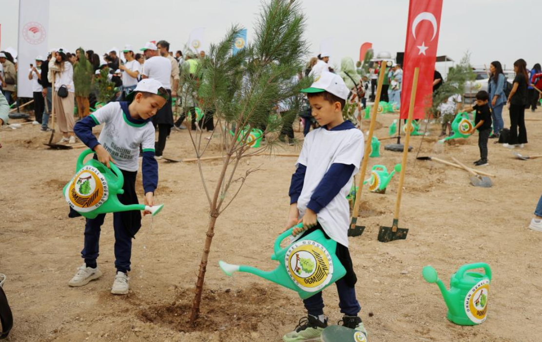 Atü, Yeşil Kampüs Hedefinde Kararlı Fidan Sayısı 22 Bin 500'E Ulaştı (3)