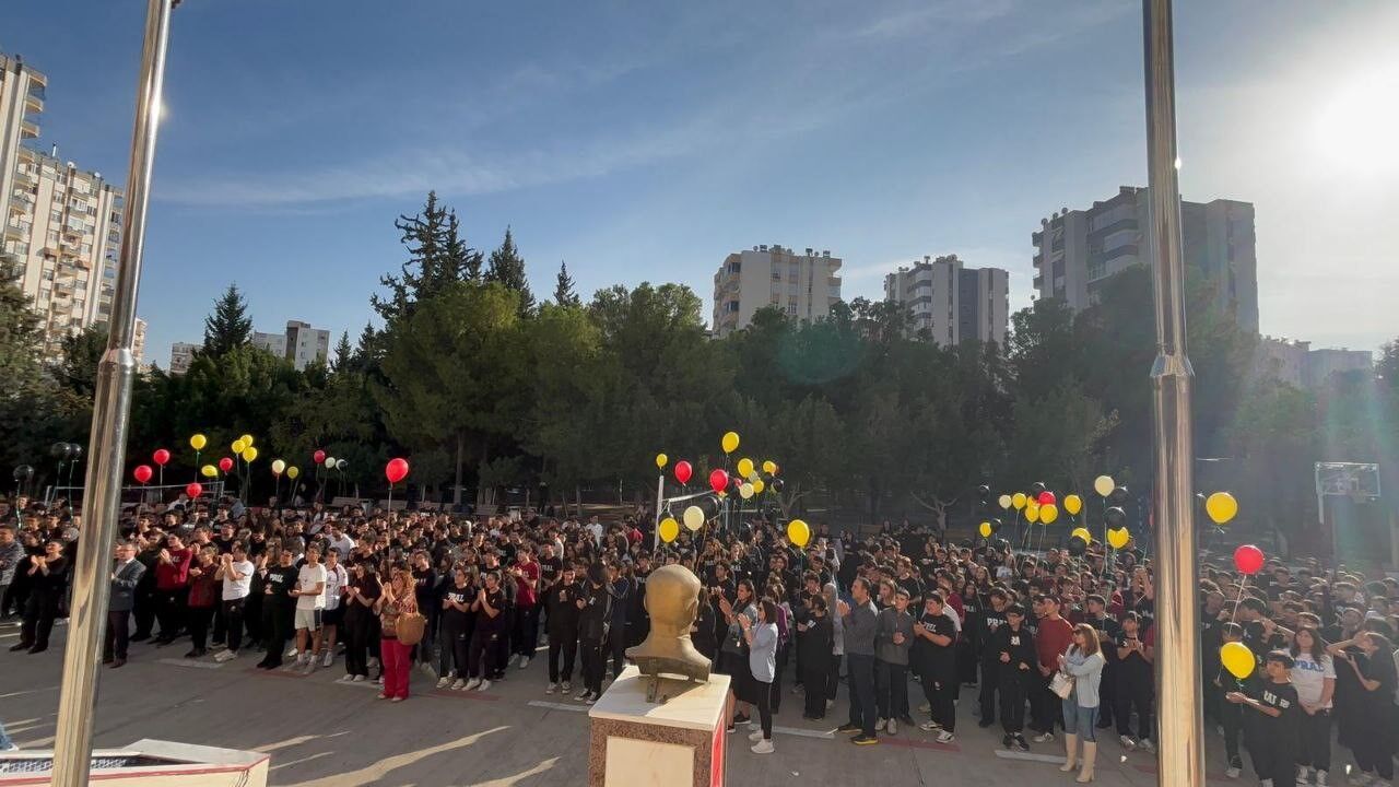 Aynı Anda Kanseri Yendiler, Aynı Gün Balonlarla Okula Döndüler (3)