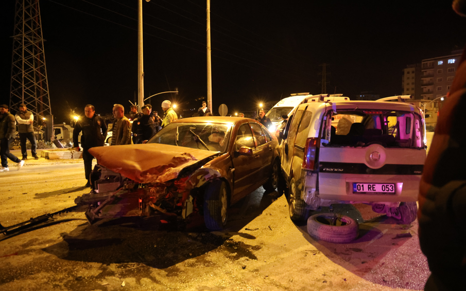 Baba Yadigarı Otomobil Hurdaya Döndü 2 Yaralı (3)