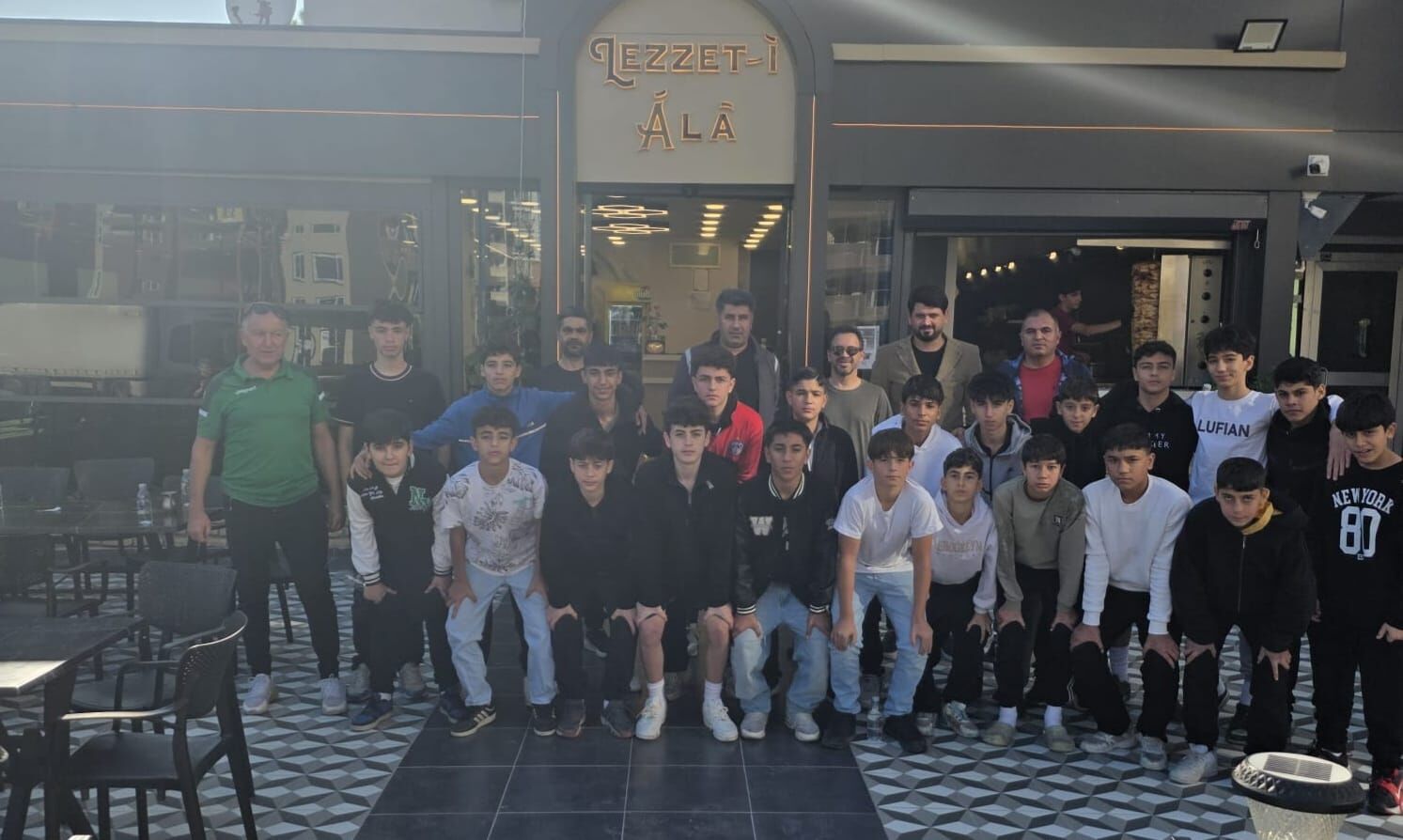 Çukurova Gençlikspor’da Liderlik Moral Yemeğiyle Taçlandı (2)