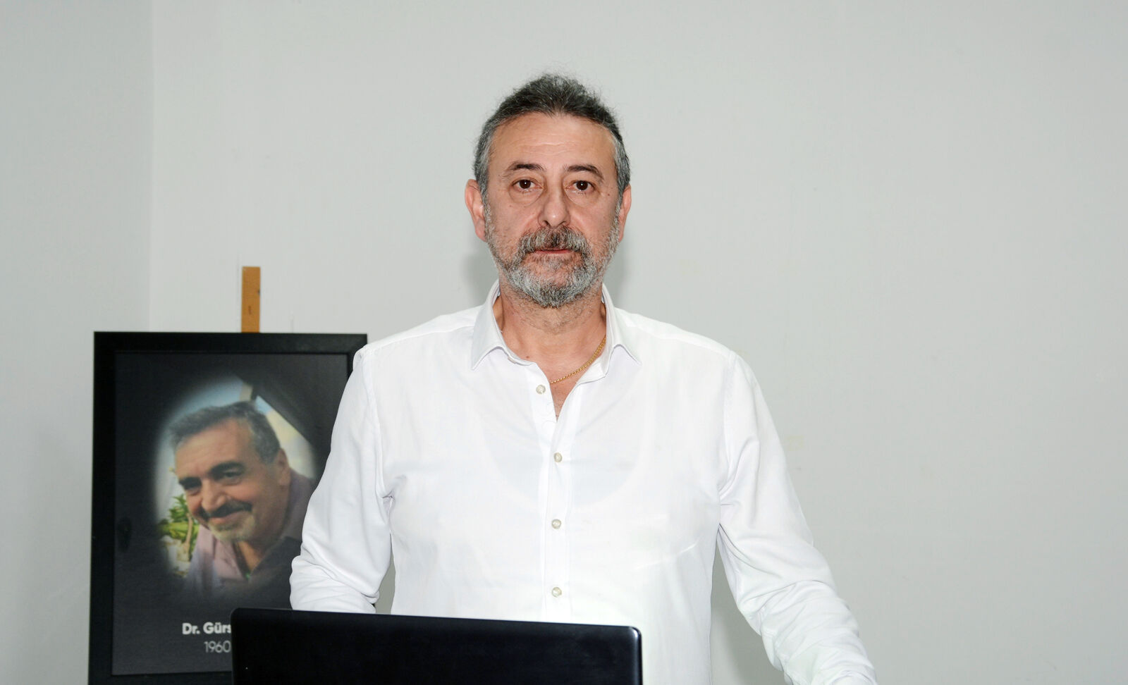 Dr. Hakan Şen