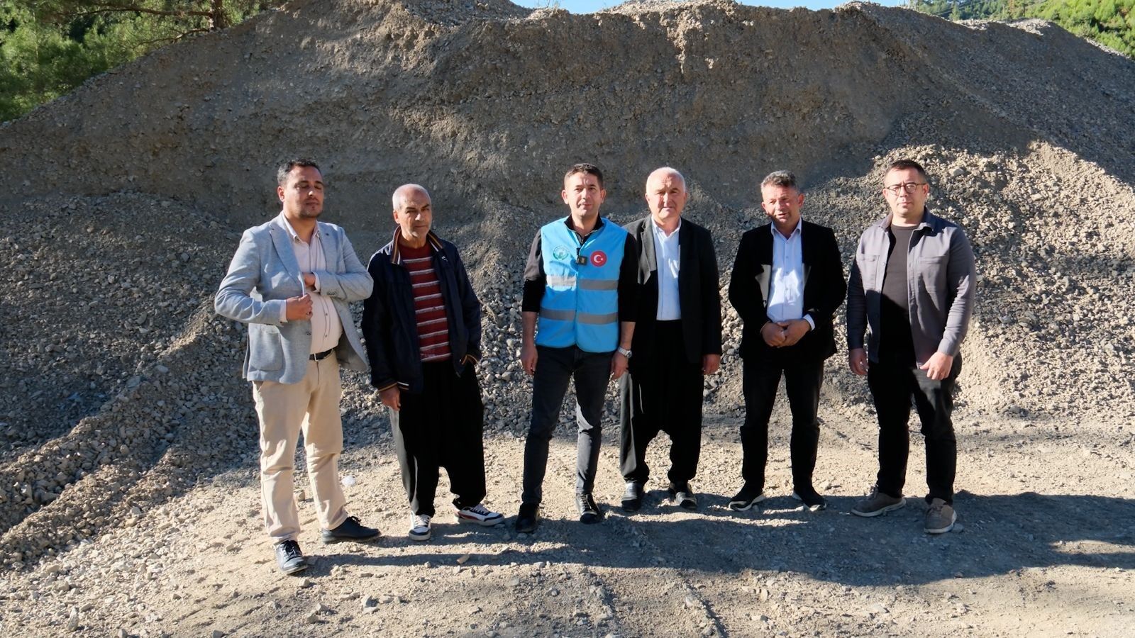 Feke’de Yol Çalışması Film Sahnelerini Aratmadı (3)