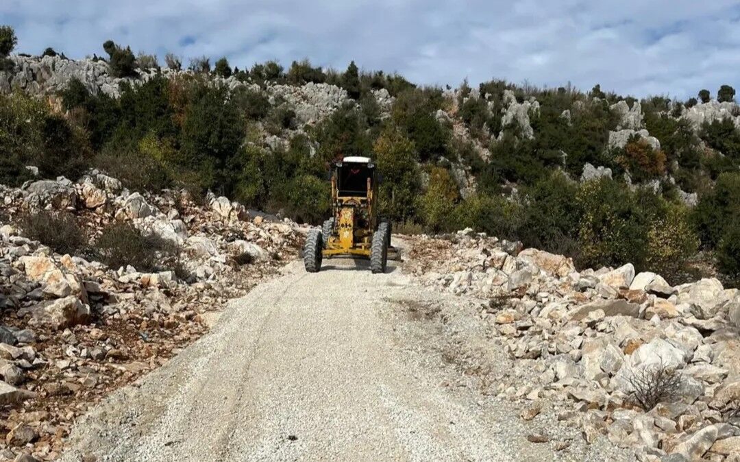 Karaisalı’da Yol Ve Altyapı Çalışmalarına Yoğun Mesai (2)