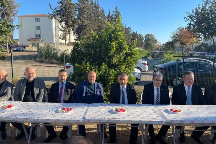 Sarıçam’daki Etkinlikte Üreticiler Taleplerini Yöneticilere İletti