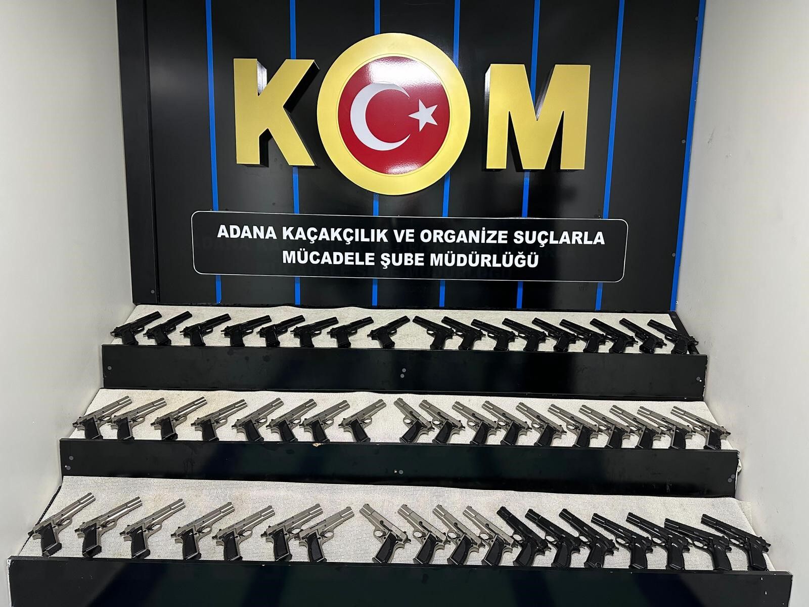 Suç Örgütlerine Silah Getiren 2 Şüpheli Tutuklandı (2)