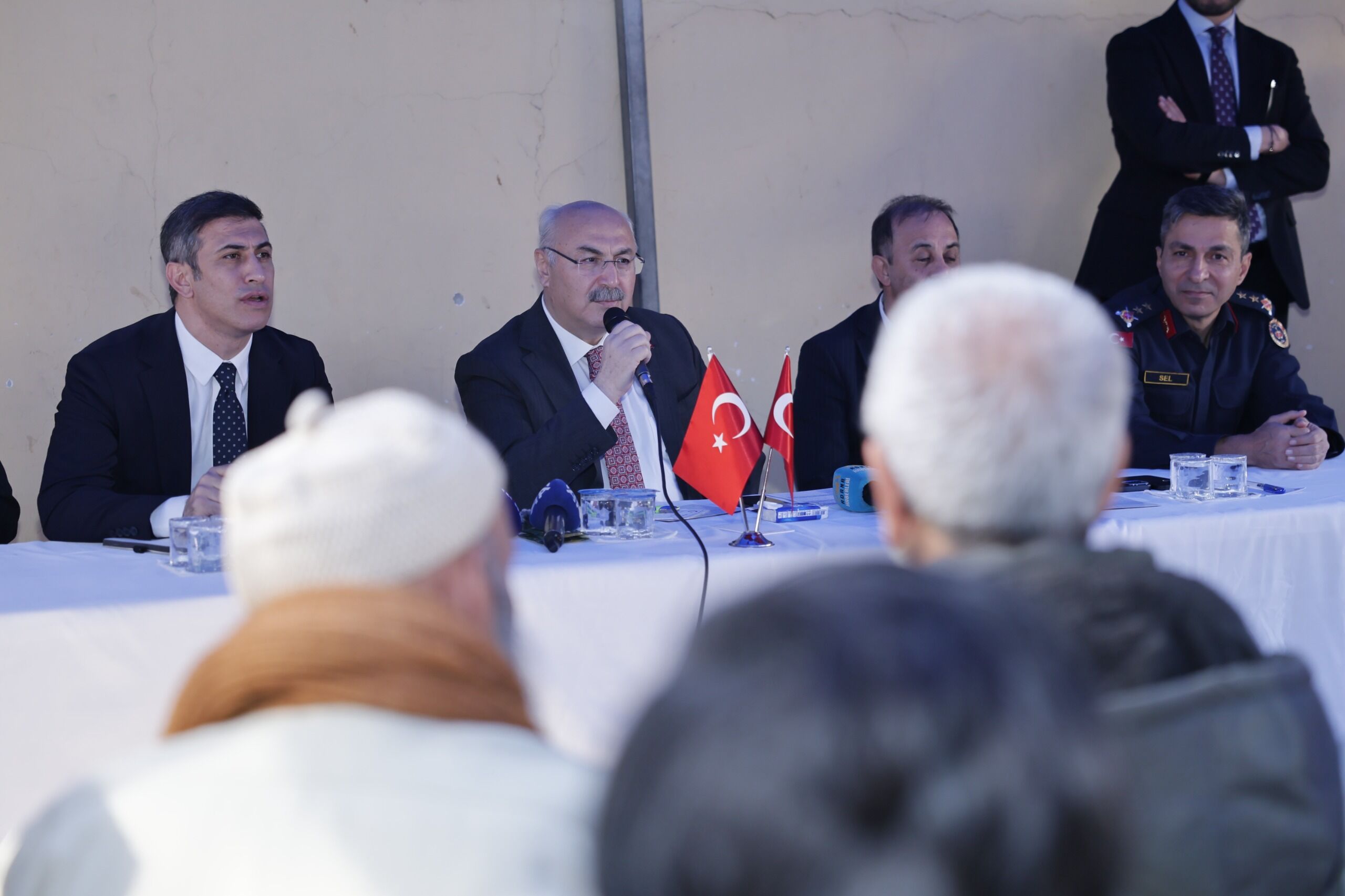 Vali Köşger 19 Mayıs Mahallesi’nde Vatandaşla Buluştu (3)