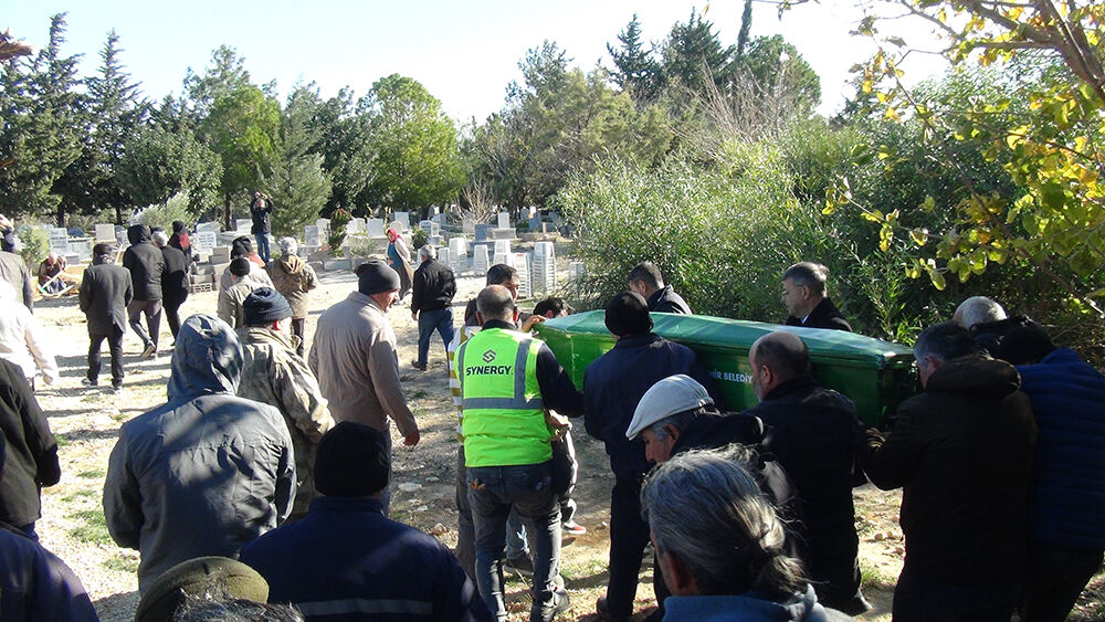 Yangın İki Can Aldı Kardeşler Aynı Tabutta Uğurlandı (1)