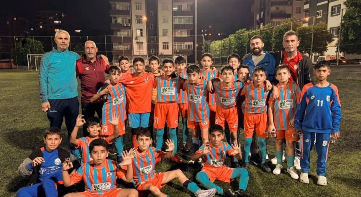 Yüreğir Atakentspor U 12 Namağlup Şampiyonlar Grubunda-1