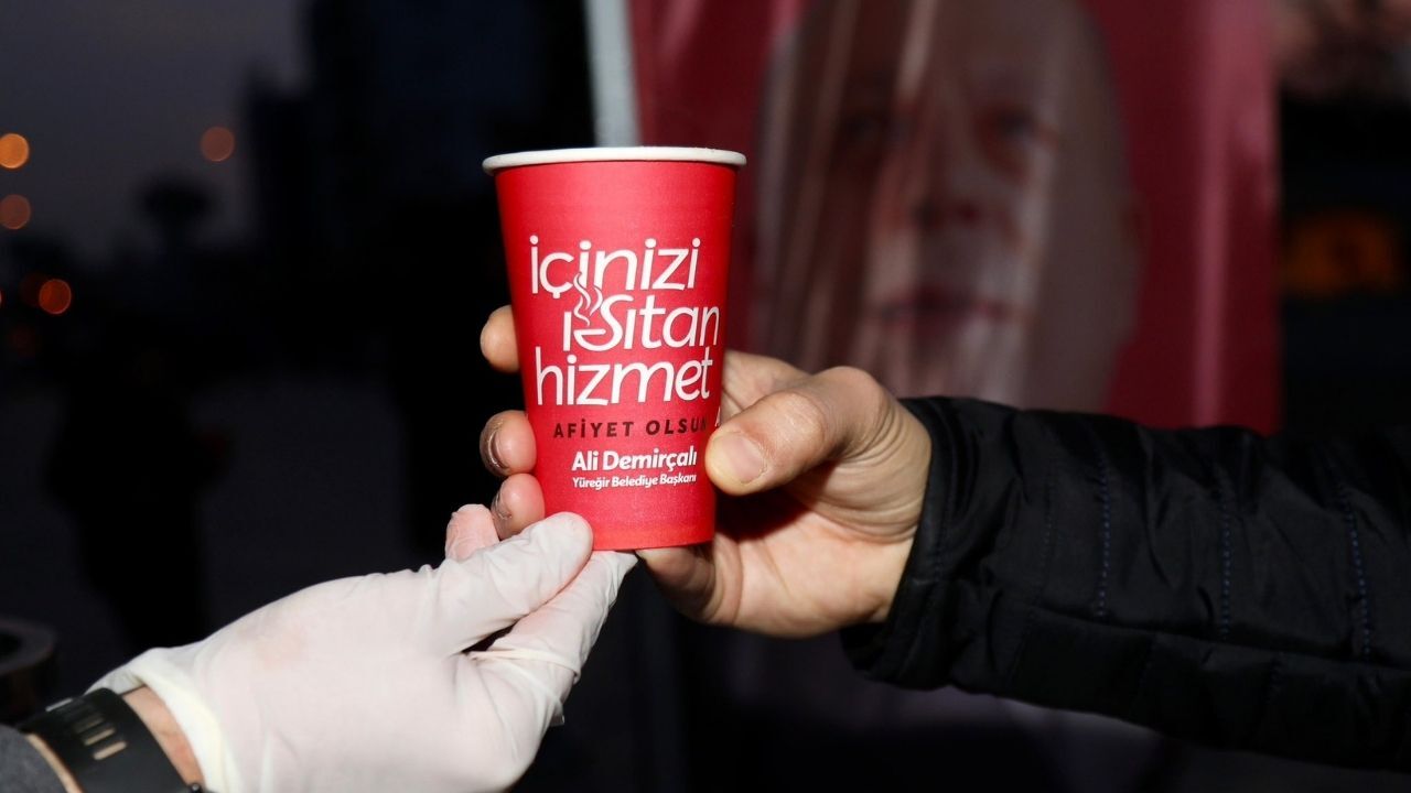 Yüreğir Belediyesi Sabah Saatlerinde Çorba Ikramı Yaptı (1)