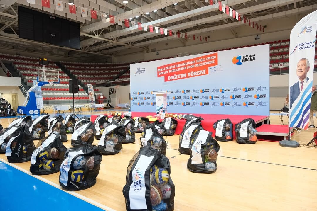 Adana Büyükşehir Belediyesi’nden 500 Okula Destek (1)