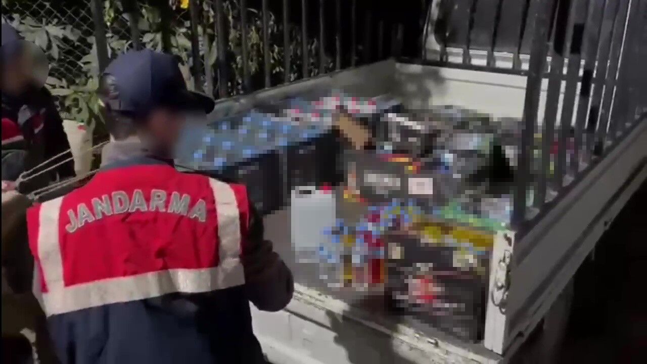 Adana’da 2 Bin 495 Litre Sahte Alkol Operasyonu 1 Tutuklama (2)