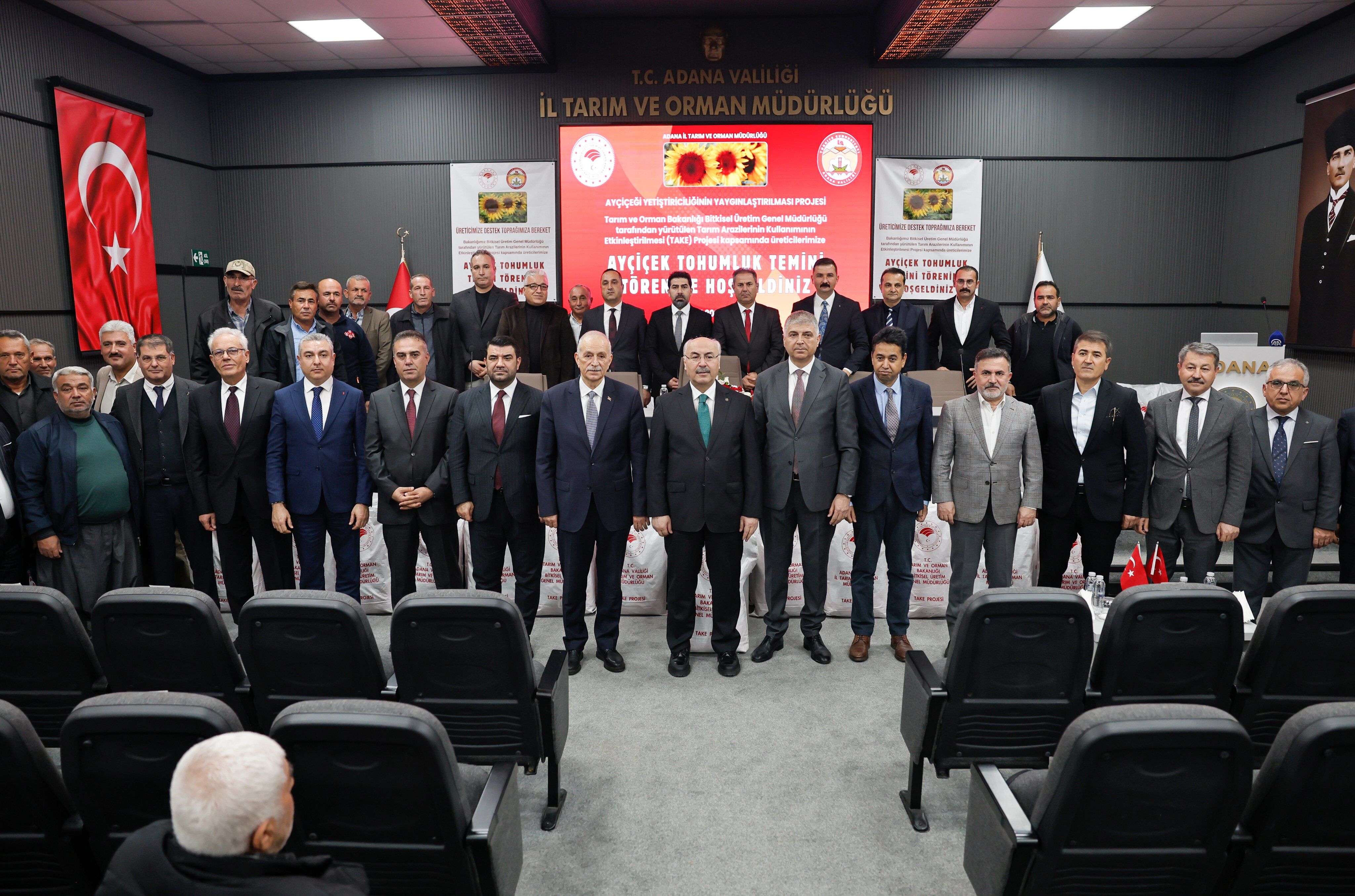 Adana’da Ayçiçeği Üretimine Destek Tohum Temini Töreni Düzenlendi (1)