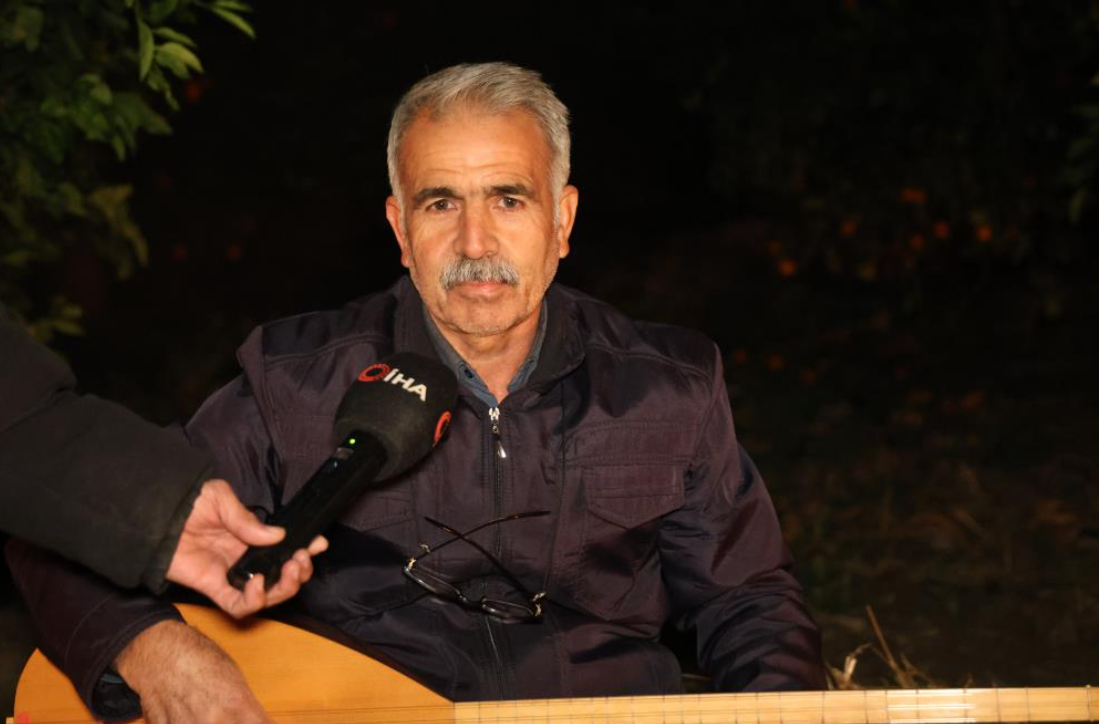 Adana’da Hava Eksiyi Gördü, Çiftçi Sazıyla Nöbet Tuttu (3)