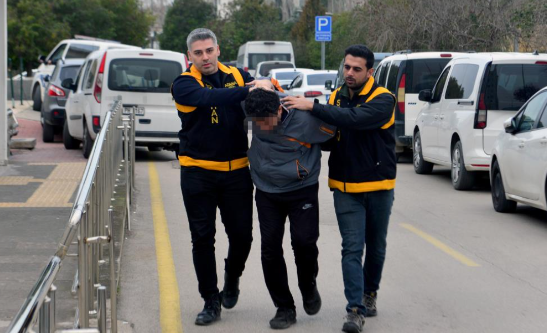 Adana’da Kedileri Ezen Sürücüye Barınakta Çalışma Cezası (3)