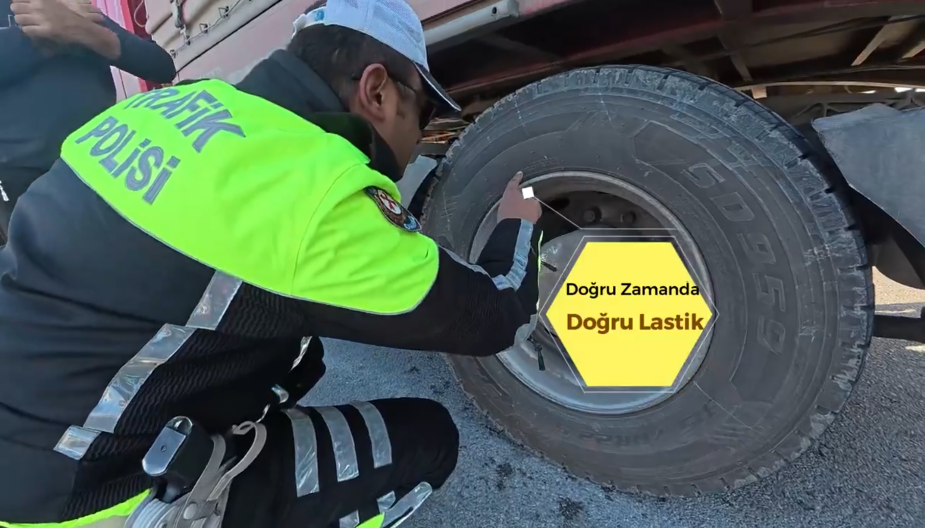 Adana’da Kış Lastiği Denetimleri Aralıksız Sürüyor (4)
