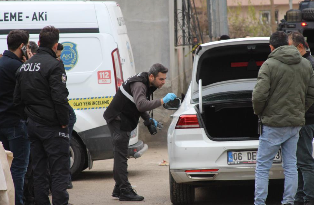 Adana’da Taşlı, Sopalı, Silahlı Kavga 1 Ölü, 5 Yaralı (2)