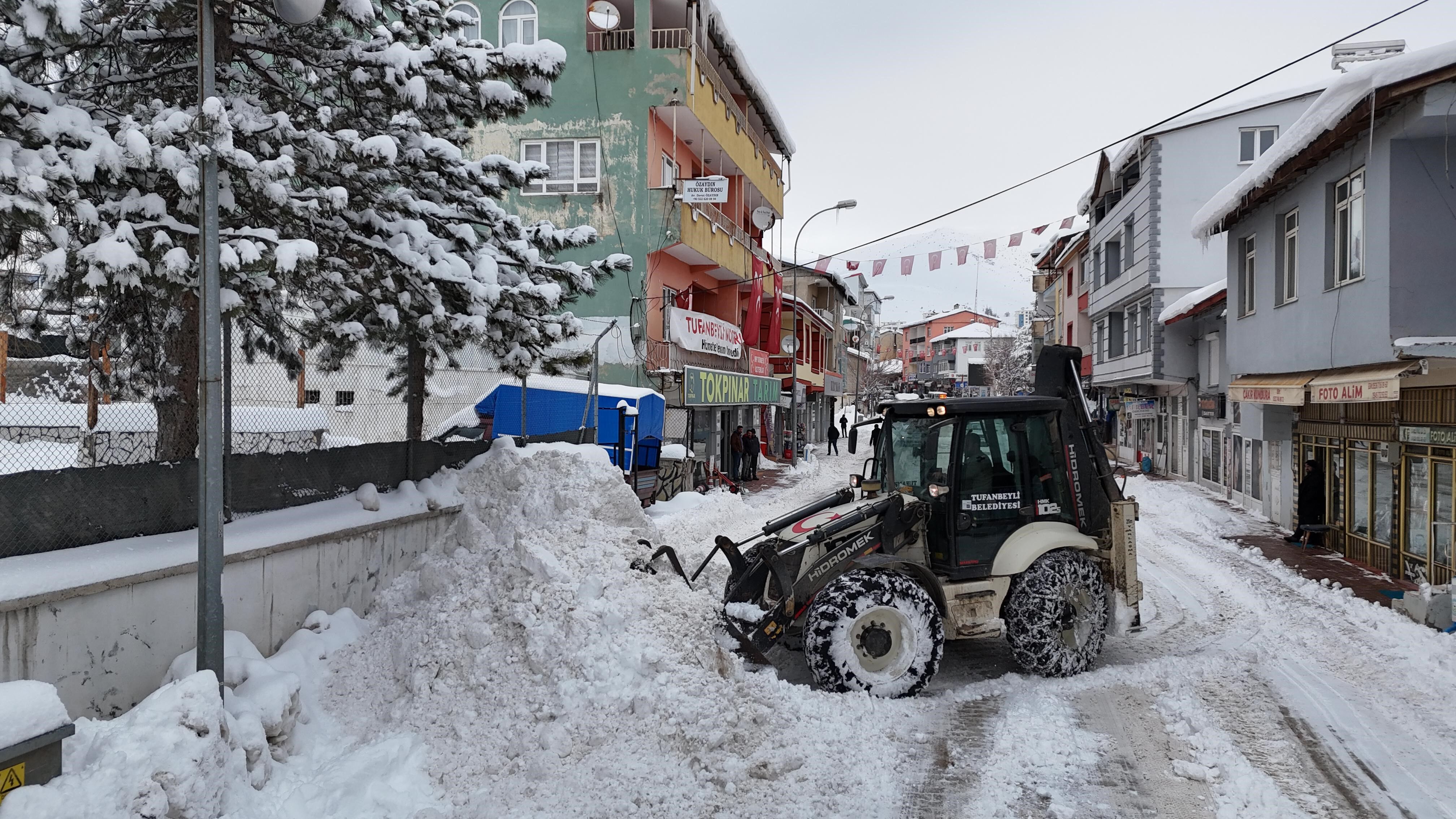 Adana’nın Zirvesinde Kartpostallık Kış (1)