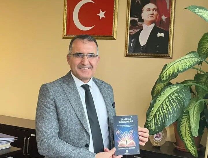 Adem Yavuz Kıreker Okurlarıyla Çukurova Kitap Fuarı’nda Buluşuyor (1)