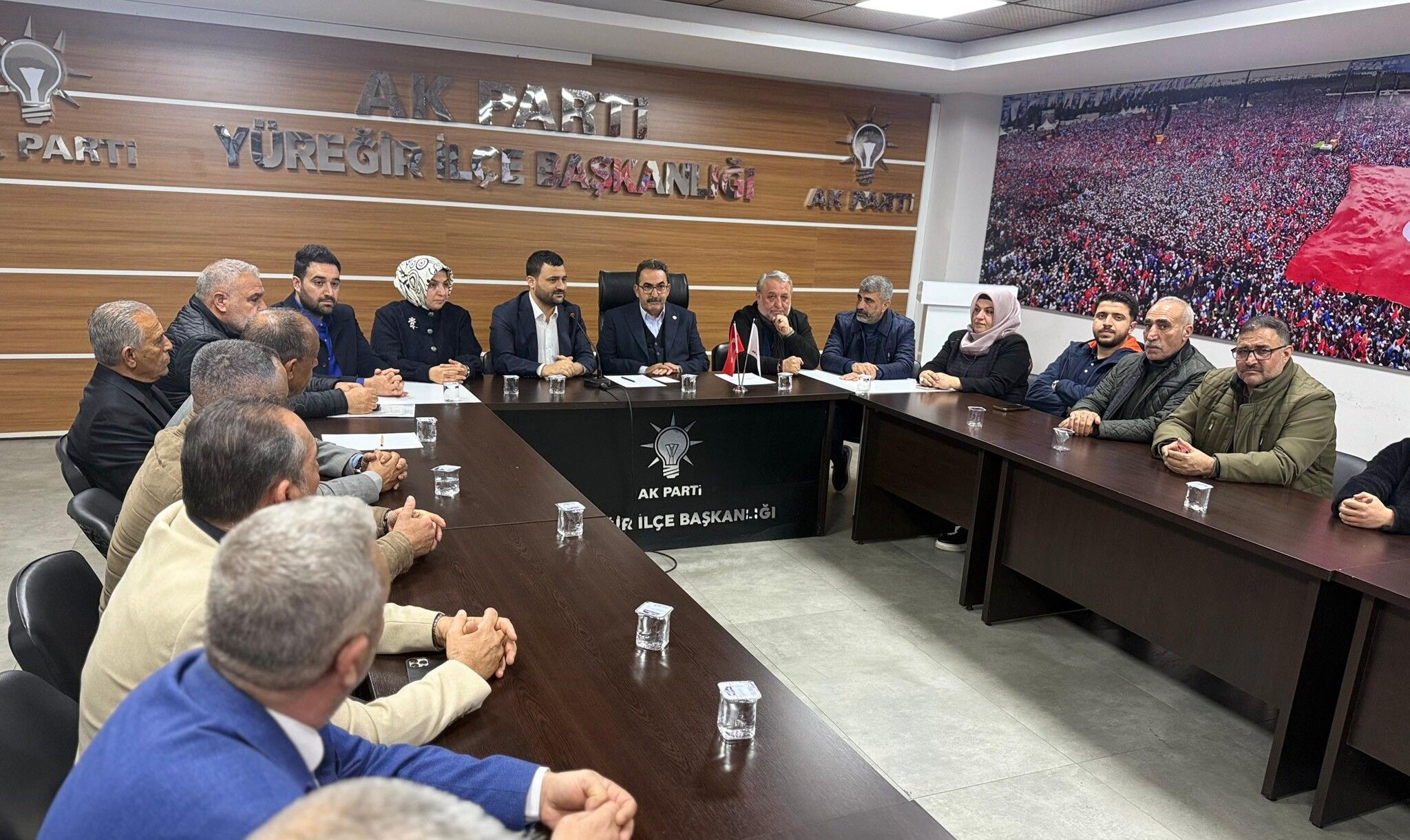 Ak Parti Yüreğir Teşkilatında İstişare Toplantısı (1)