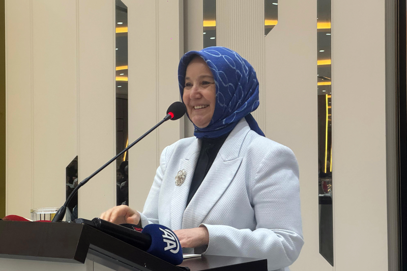 Bakan Yardımcısı Yenigün Adana'da Açıkladı Aileyi Güçlendirecek Yeni Projeler Geliyor (2)