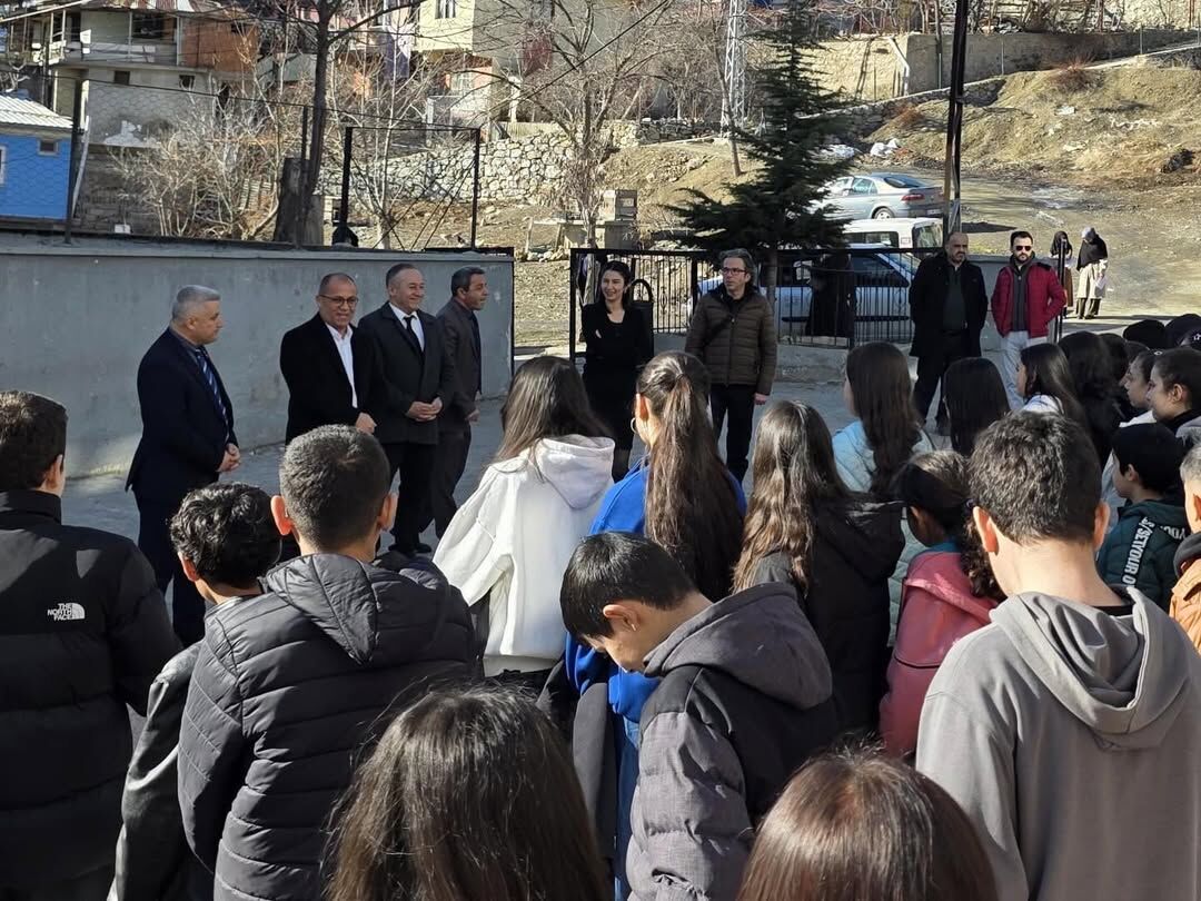 Başkan Dal, Saimbeyli’de Karne Sevinci Yaşayan Öğrencilerle Buluştu (4)
