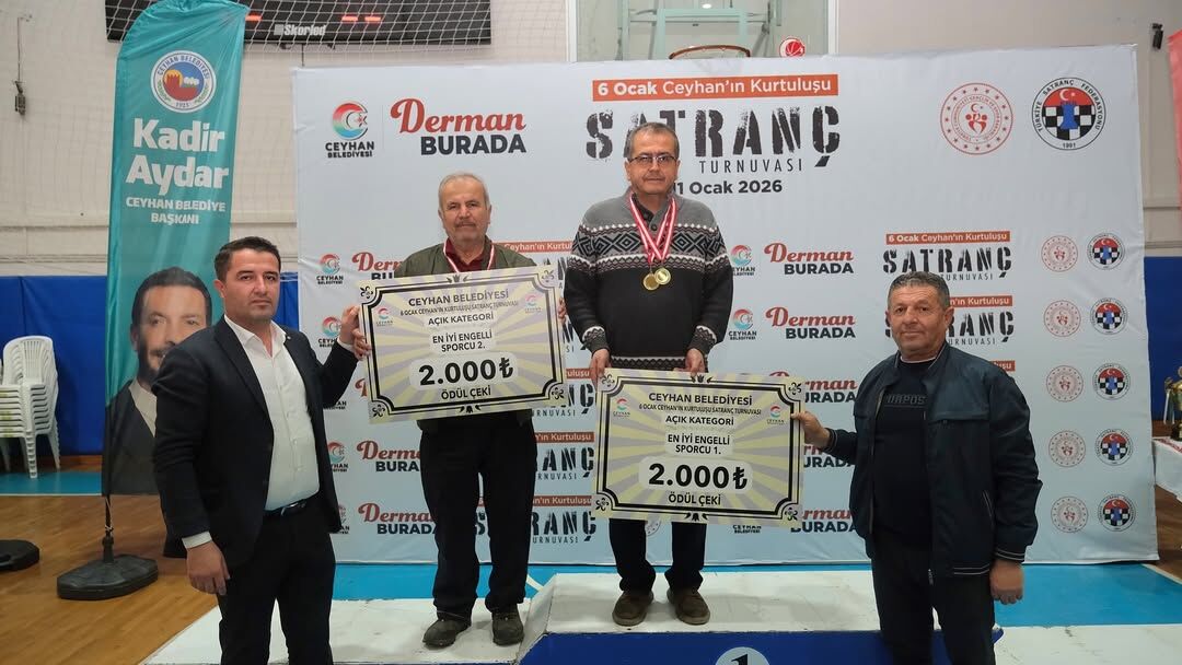 Ceyhan’da Kurtuluş Kupası Satranç Turnuvası Tamamlandı (3)