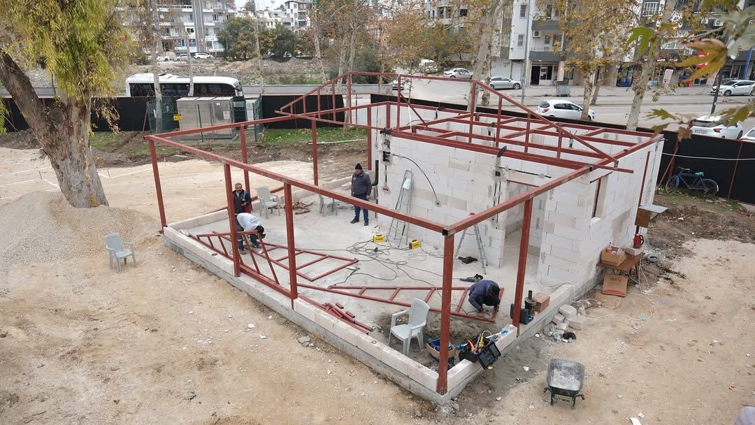 Ceyhan’da Vatandaşları Sevindirecek Çalışma (3)