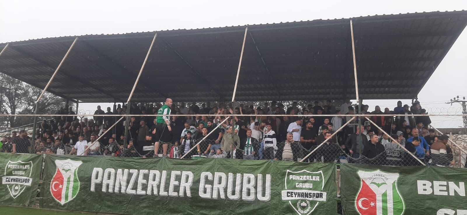 Ceyhanspor Taraftarı şampiyonluk istiyor - Adana Toros Gazetesi