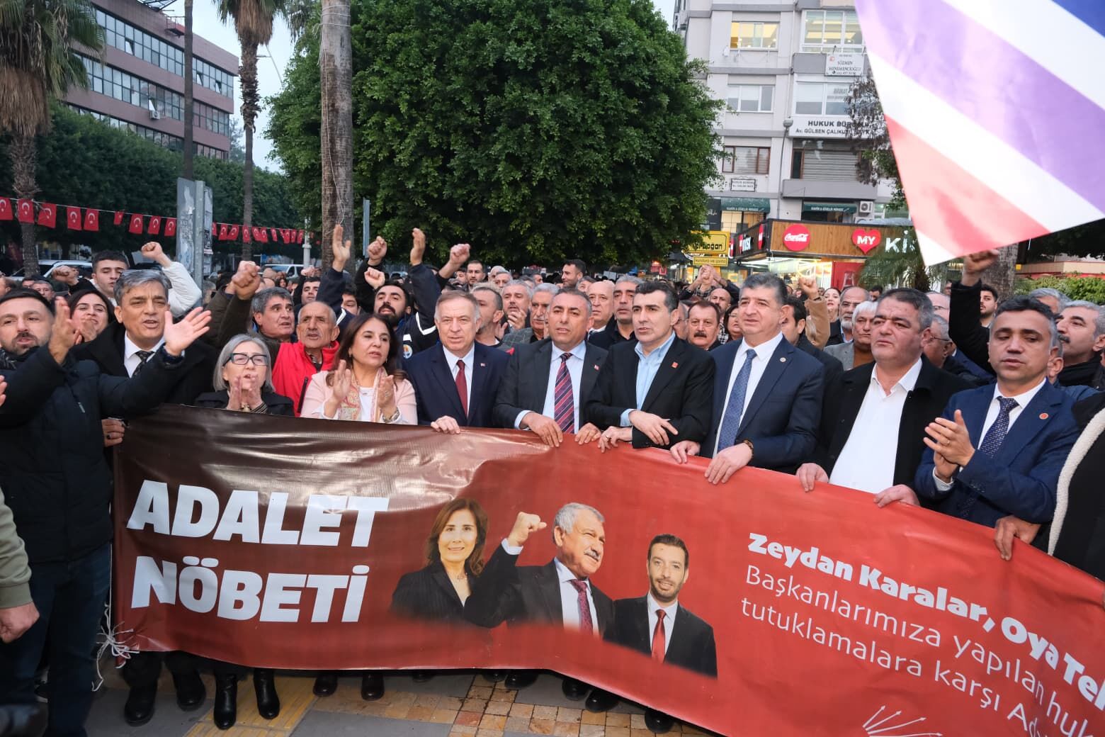 Chp’li Zeybek Adana’da Konuştu “Zeydan Karalar’ın Silivri’de Ne Işi Var” (1)