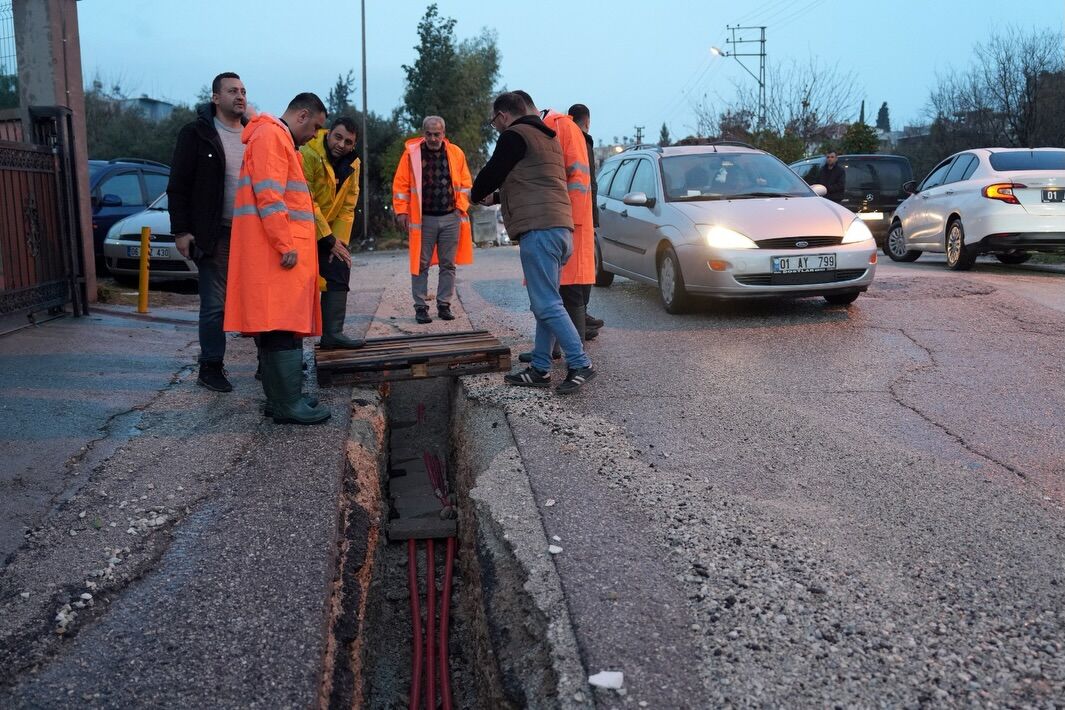 Çukurova Belediyesi’nden Yağışa Anında Müdahale (3)