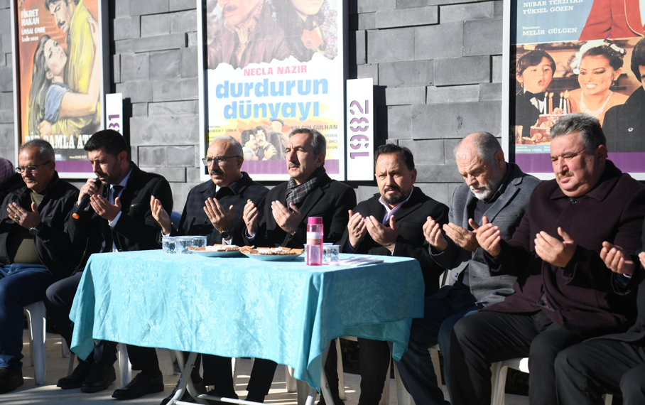 Ferdi Tayfur, Vefatının 1. Yılında Sarıçam’da Dualarla Anıldı (1)